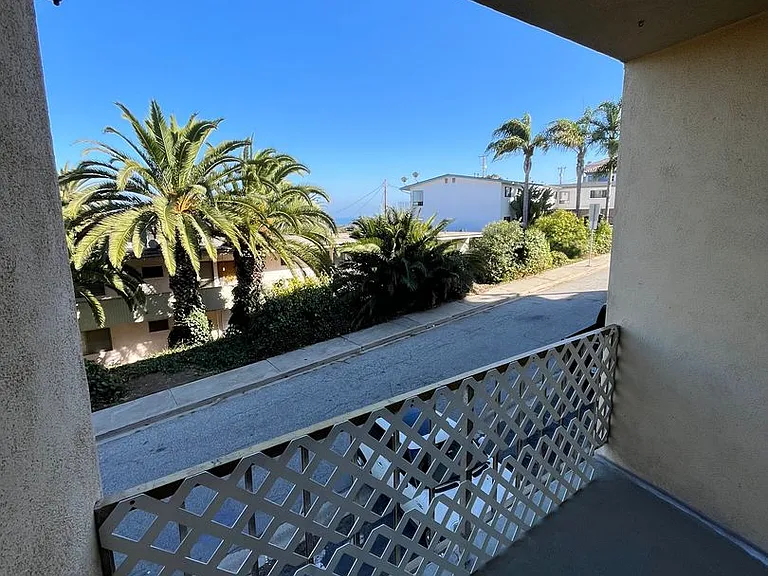 3620 S PACIFIC AVE — Photo 7
