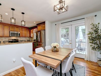 196 Village Lane, Bridgeport, CT, 06606