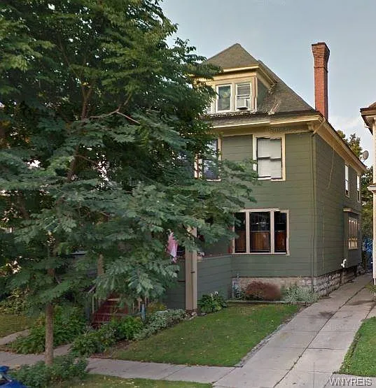 786 Ashland Ave photo 1