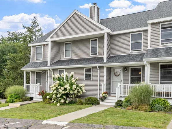 4 Sycamore Dr #4, Leominster, MA 01453