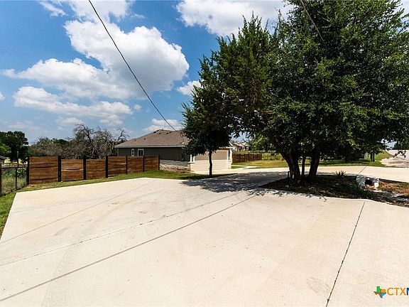 4th image of 1110 County Road 1045