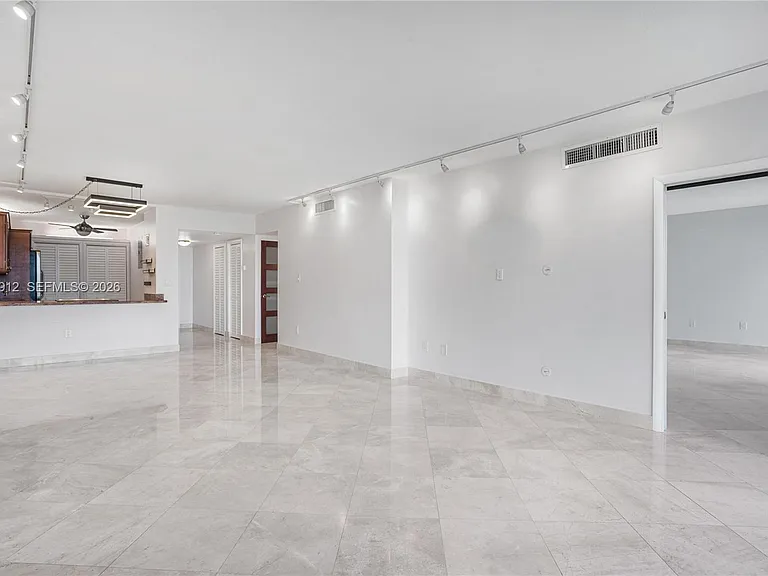 3375 N Country Club Dr #1605 — Photo 4