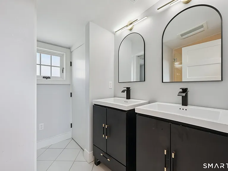 19 Middle Beach Rd — Photo 20