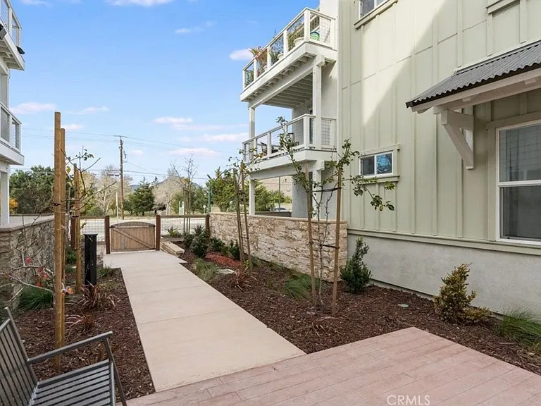 915 Madonna Rd #201 — Photo 6