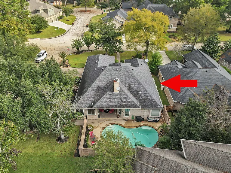 192 Monterrey Rd W — Photo 43