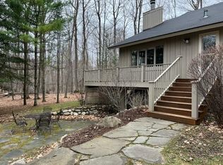 1868 Cherry Hill Ct, Harbor Springs, MI 49740