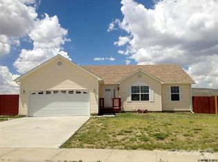 700 Olive Cir, Rawlins, WY 82301
