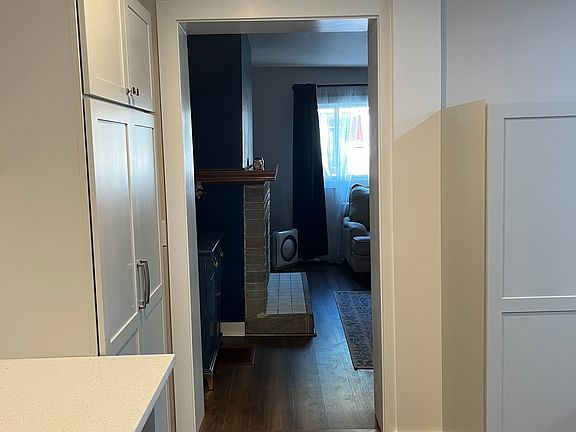 4th image of 209 57th St