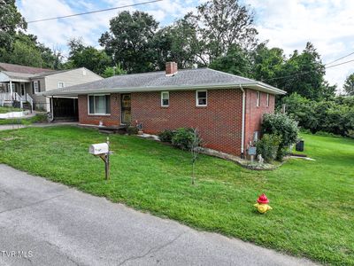 400 Kaywood Ave, Mount Carmel, TN, 37645
