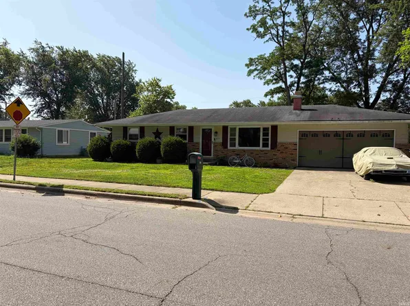 825 W Lowell Ave, Mishawaka, IN 46545