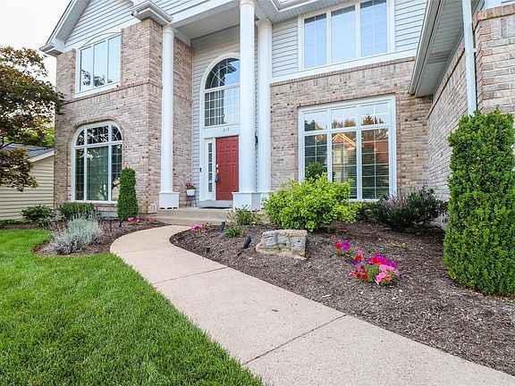 4th image of 319 Berry Bush Ct
