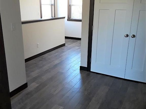 5th image of 360 N Knowles Ave #D
