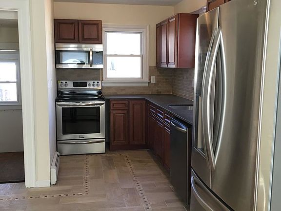 5th image of 24 Benton St