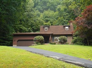 19 Edgewood Rd, Berwick, PA 18603