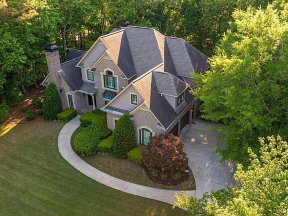 4th image of 2013 Blue Heron Cir