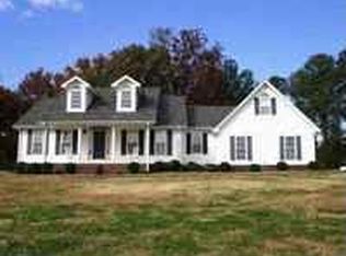 925 Harrington Rd, Scotts Hill, TN 38374