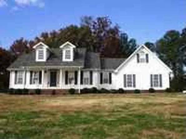 925 Harrington Rd, Scotts Hill, TN 38374