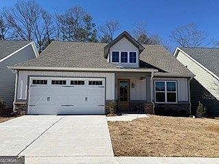 1st image of 390 Maple View Dr