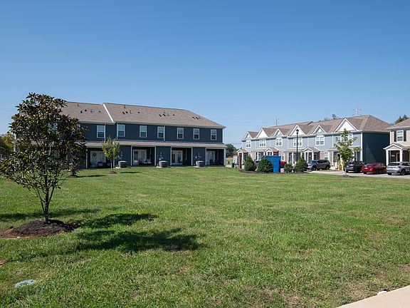 5th image of 101 Grayson Cir