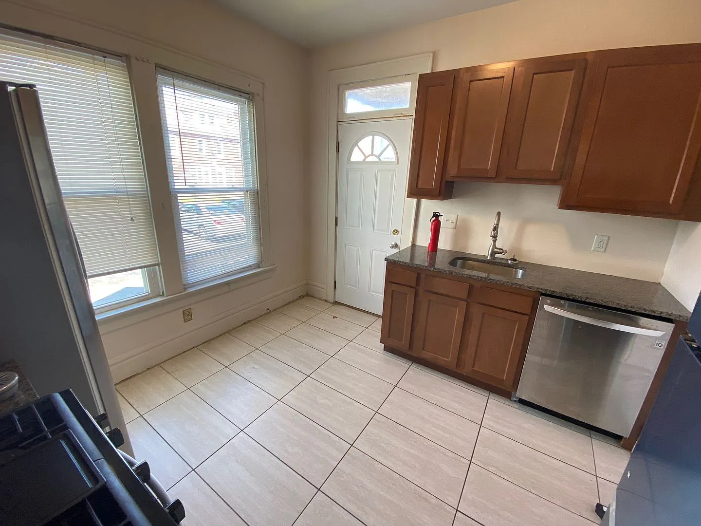 E 19th Ave 314-316 NPR — Photo 4