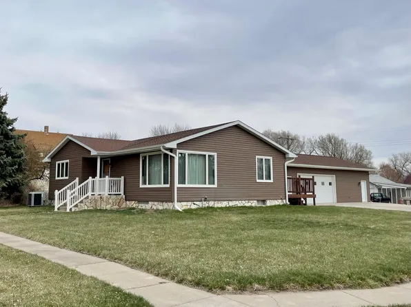 304 Center St, Gibbon, NE 68840