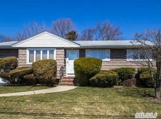 1065 America Ave, West Babylon, NY 11704
