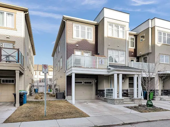 74 W Cityscape Ct NE, Calgary, AB T3N 0W6