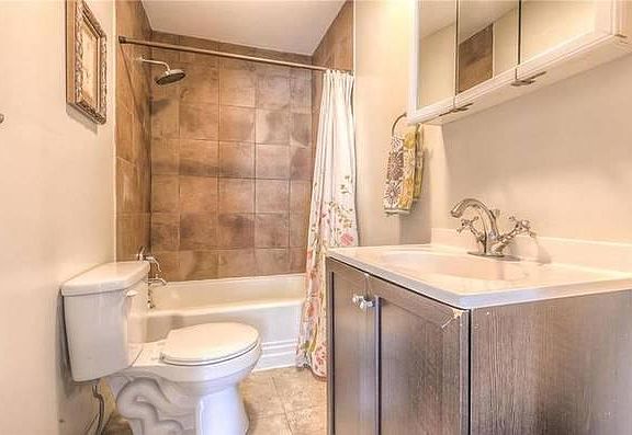 5th image of 115 W 80th St