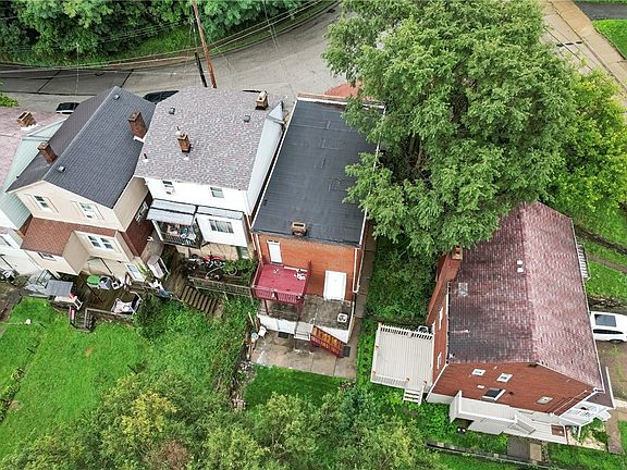 5th image of 107 Overbrook Blvd