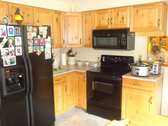 3rd image of 224 Porter Dr