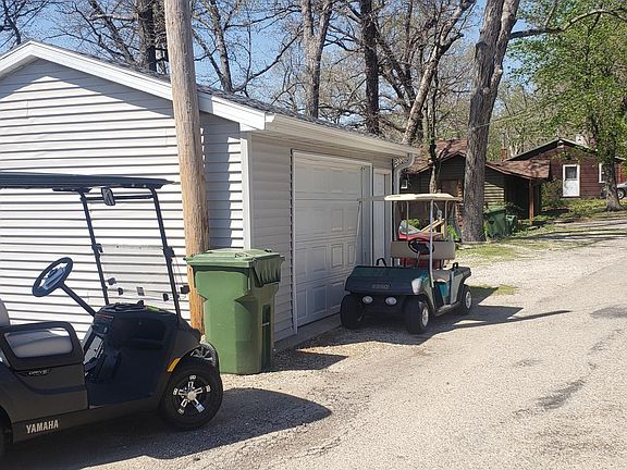 5th image of 1032 Island Ln