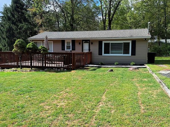 908 Willow Dr
