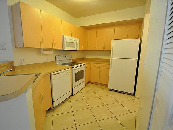 4th image of 604 Belmont Ln