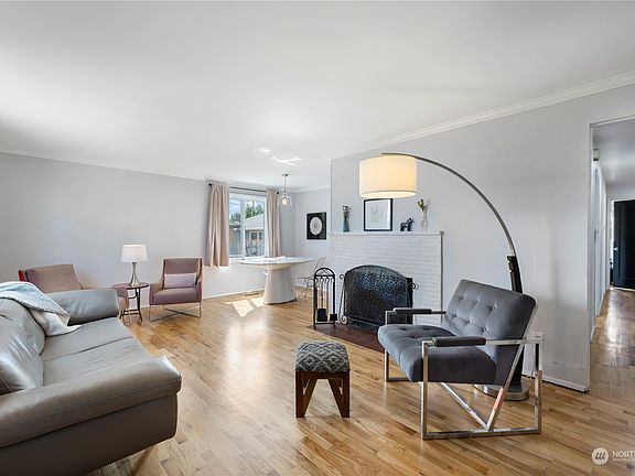 5th image of 860 S 34th Street