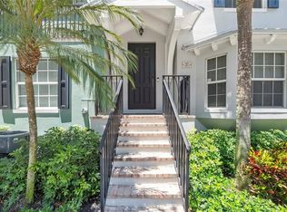 305 E Mallory Cir, Delray Beach, FL 33483