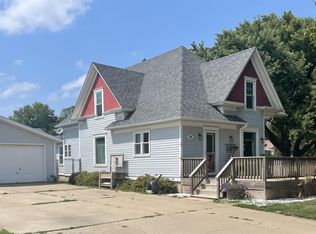602 2nd Ave, Alton, IA 51003