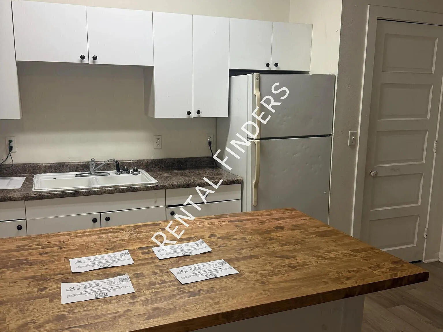 2 bed, $895 — Photo 3