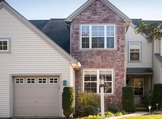 87 Hawk Valley Ln, Denver, PA 17517