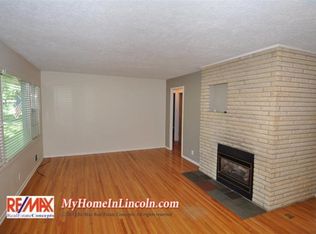 5919 Cullen Dr, Lincoln, NE 68506