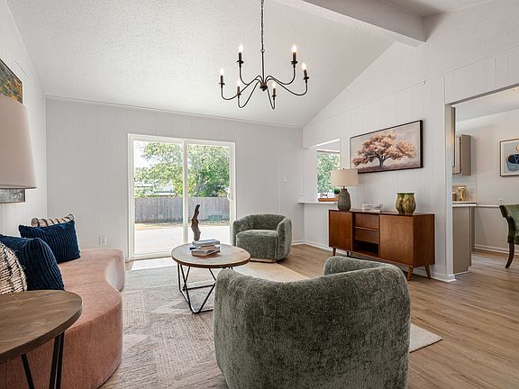 2nd image of 3201 Winderemere Dr