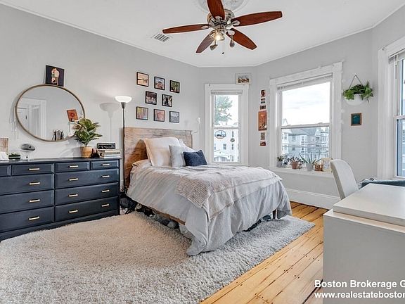 2nd image of 184 Saint Alphonsus St #4