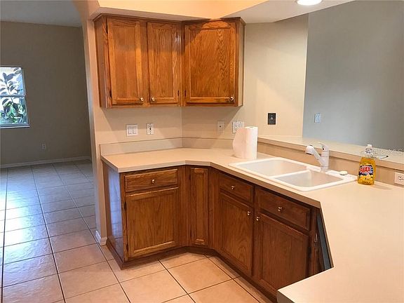 5th image of 14124 Leicester Ln #1