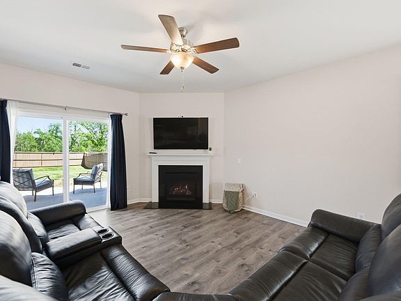 5th image of 108 Ashborne Ln