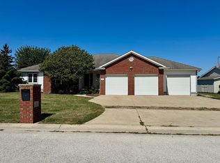 410 Dogwood Ln, Carey, OH 43316