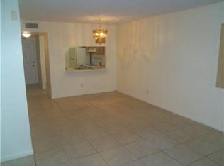 10301 NW 11th St, Pembroke Pines, FL 33026