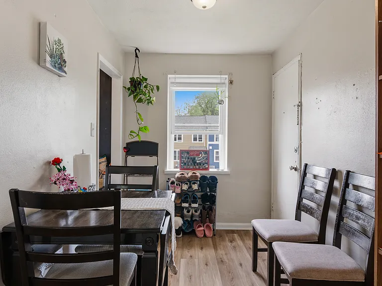 707 S Main St #B2 — Photo 3