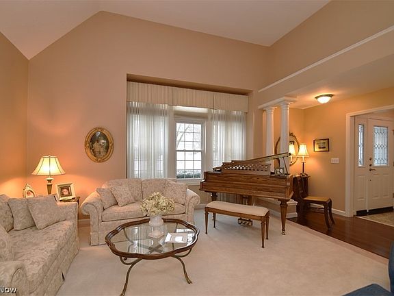 4th image of 10119 Glen Eagle Ln #21