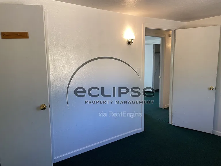 1005 Denver Ave — Photo 13