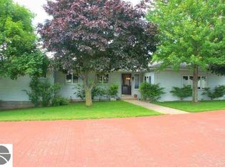 226 N Rusch Rd, Traverse City, MI 49696