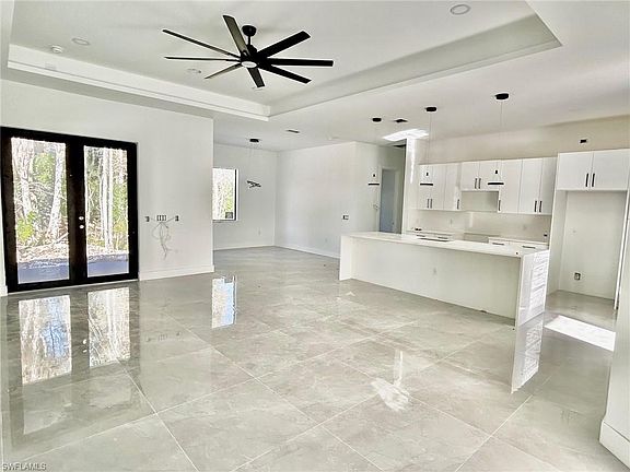 3rd image of 1123 Carl AVE